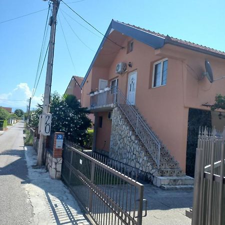 Traveler'S Rest - Near Podgorica Airport Hostel Mitrovici  Exterior foto