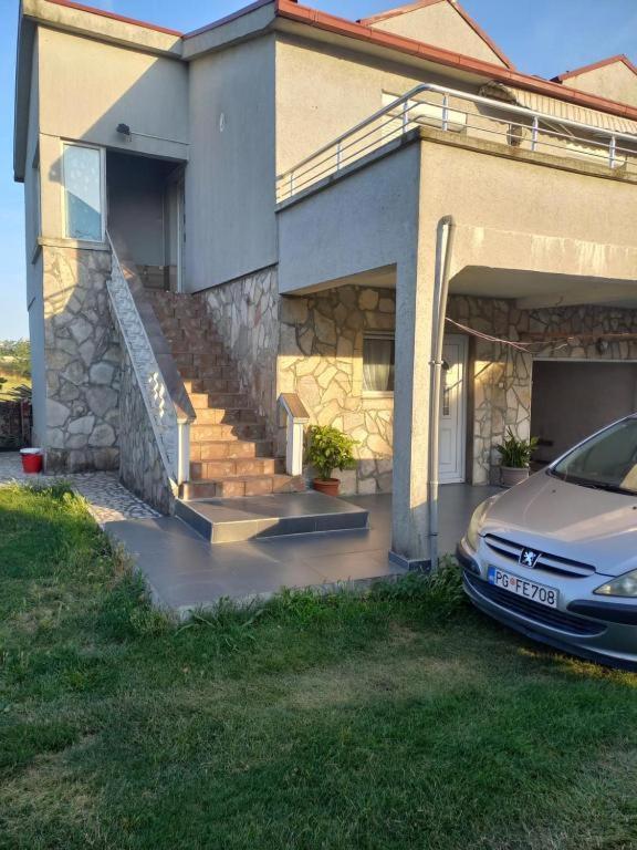 Traveler'S Rest - Near Podgorica Airport Hostel Mitrovici  Exterior foto