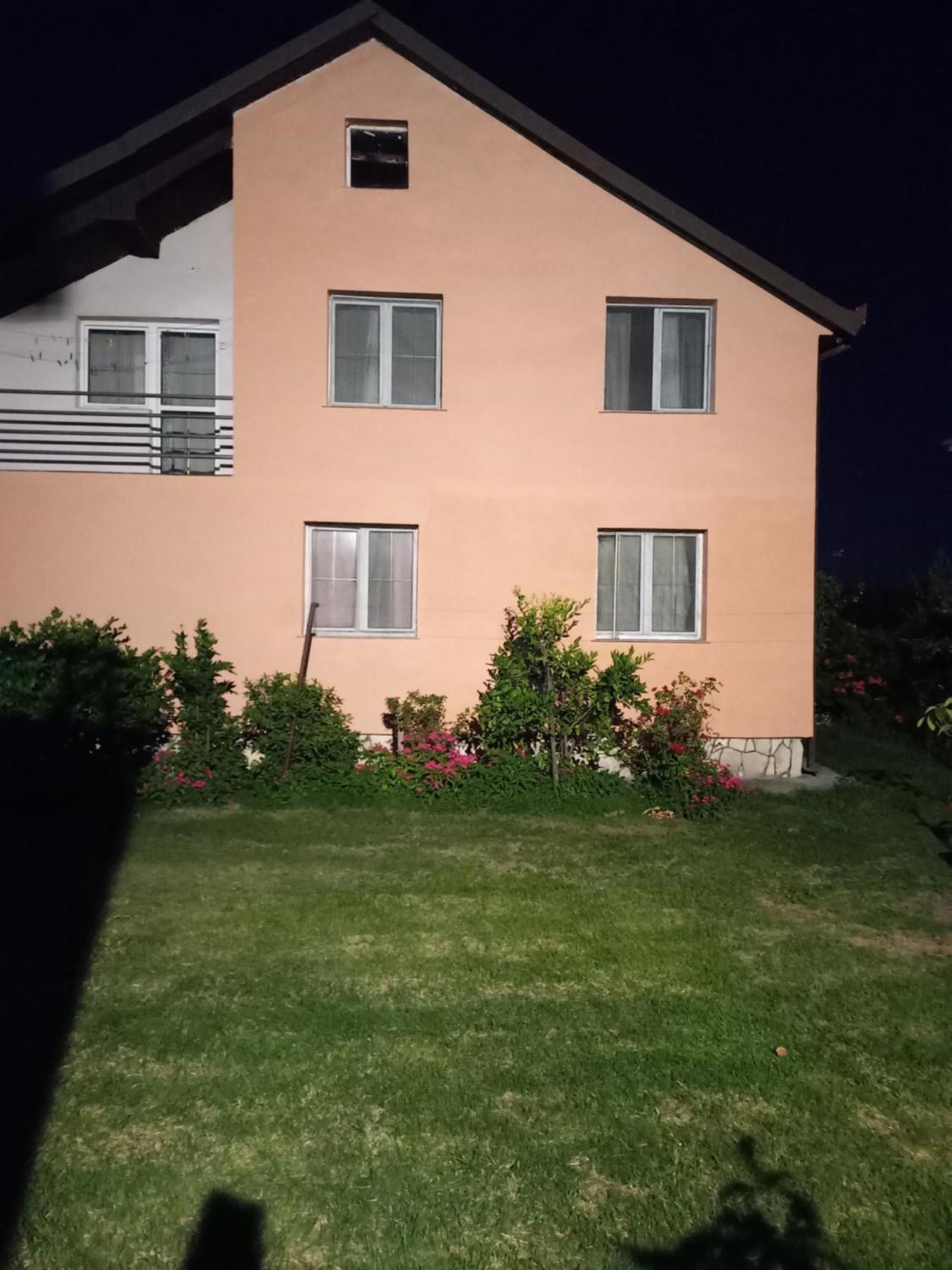 Traveler'S Rest - Near Podgorica Airport Hostel Mitrovici  Exterior foto
